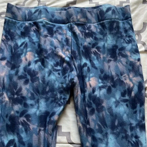 Ladies Long Sleeved Pajama Set - Picture 2 of 12